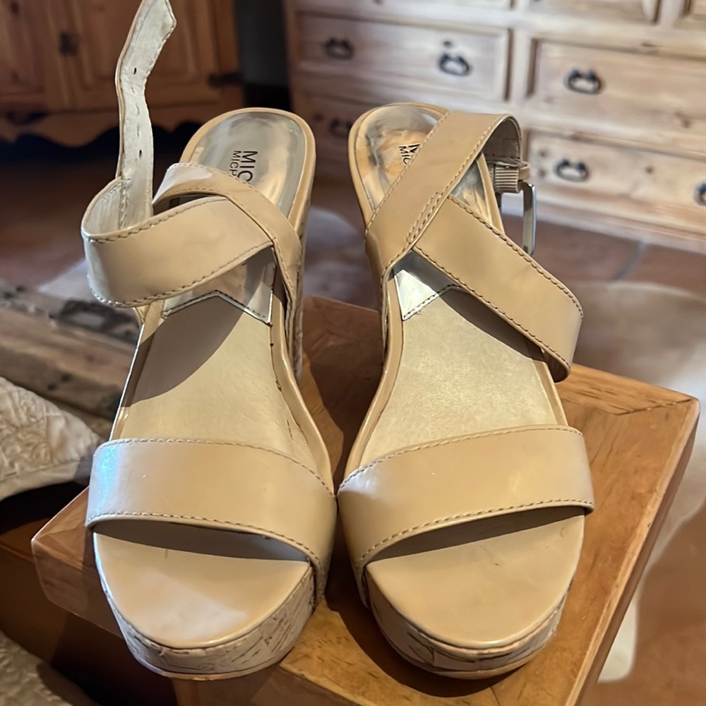 Slightly worn. Too high on f heel for me 4 inches